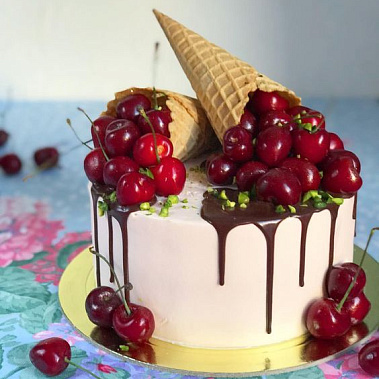Торт "Вишневый рожок" купить - набережныечелны.сладкоежкин.рф