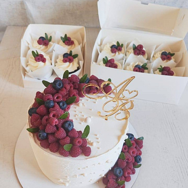 «Пиршество ягод» купить - набережныечелны.сладкоежкин.рф