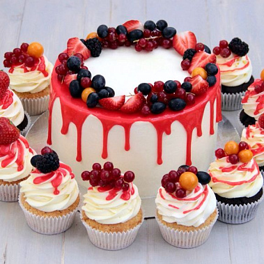 Торт глазурь и ягоды купить - набережныечелны.сладкоежкин.рф